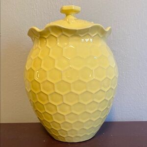 Temptations Beehive Honeycomb Canister